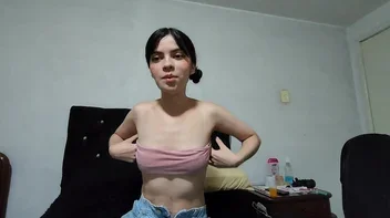 Lam Thai Vy estava esfarrapado por causa de seu corpo quente